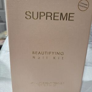 Supreme Beautifying Nail Kit - Gold and Cream